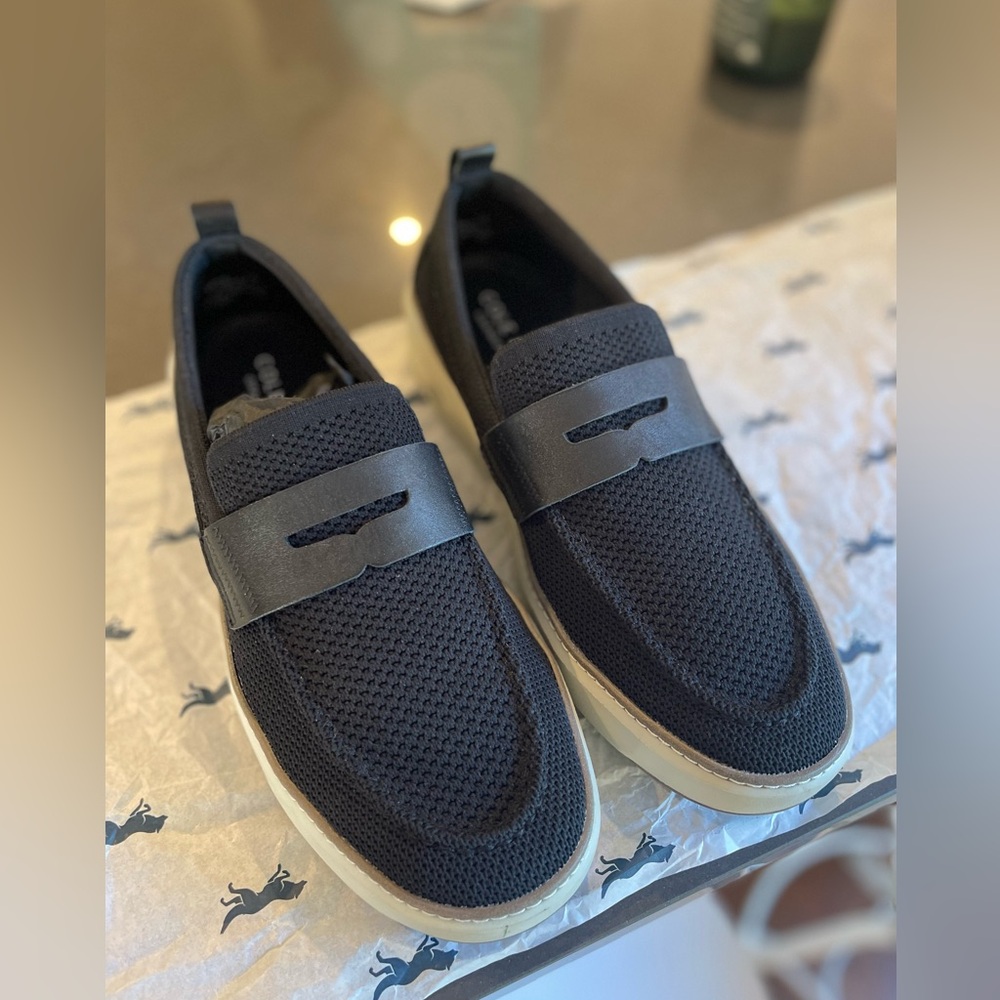New never worn Cole haan black loafer